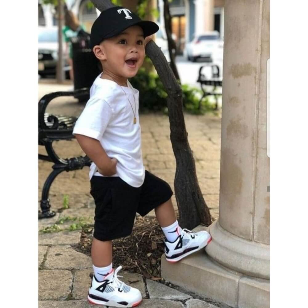 Look Infantil Masculino com Cordão e Boné