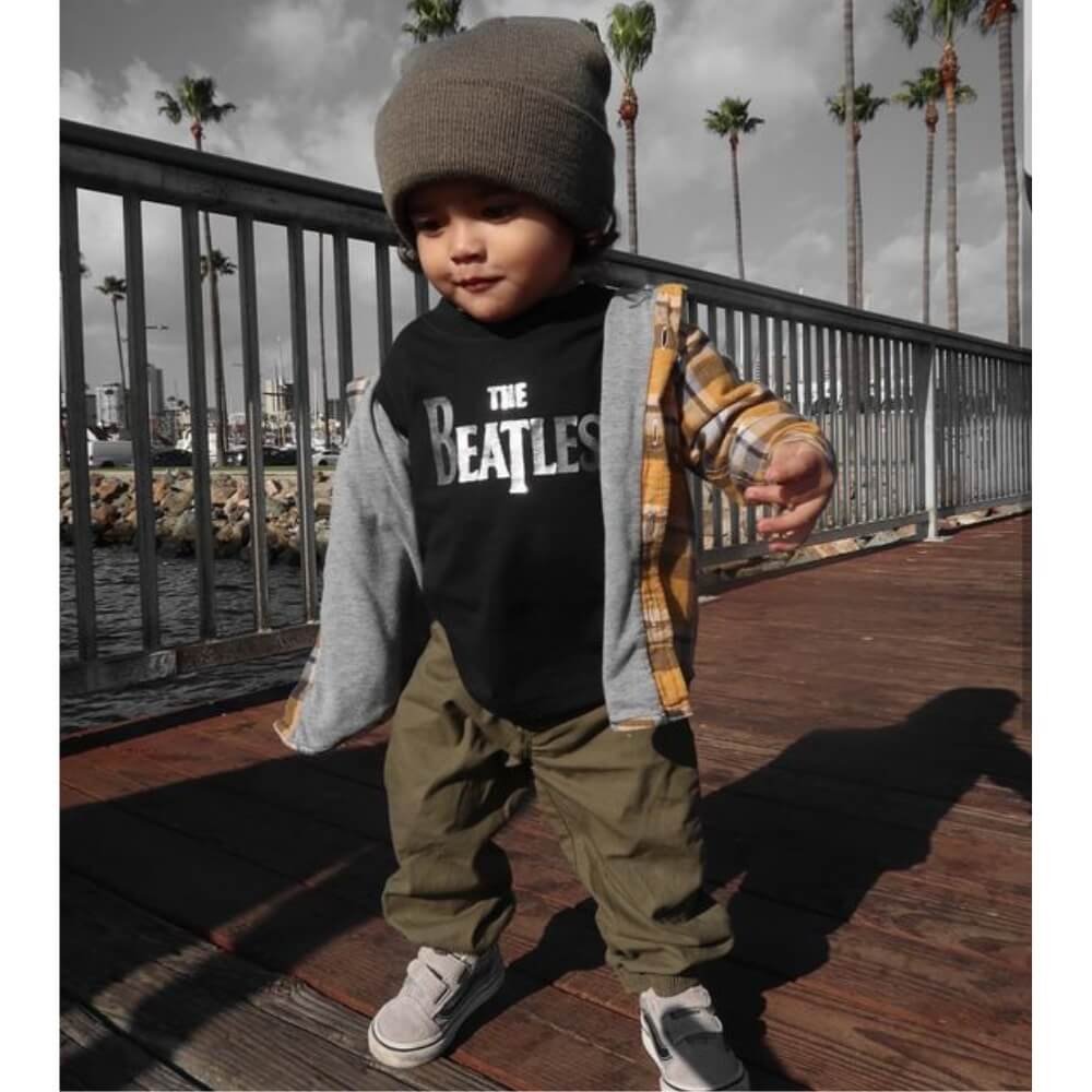 Camisa Beatles com Calça Cargo