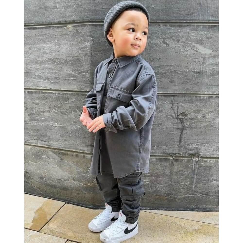 Look Infantil Estiloso com Touca